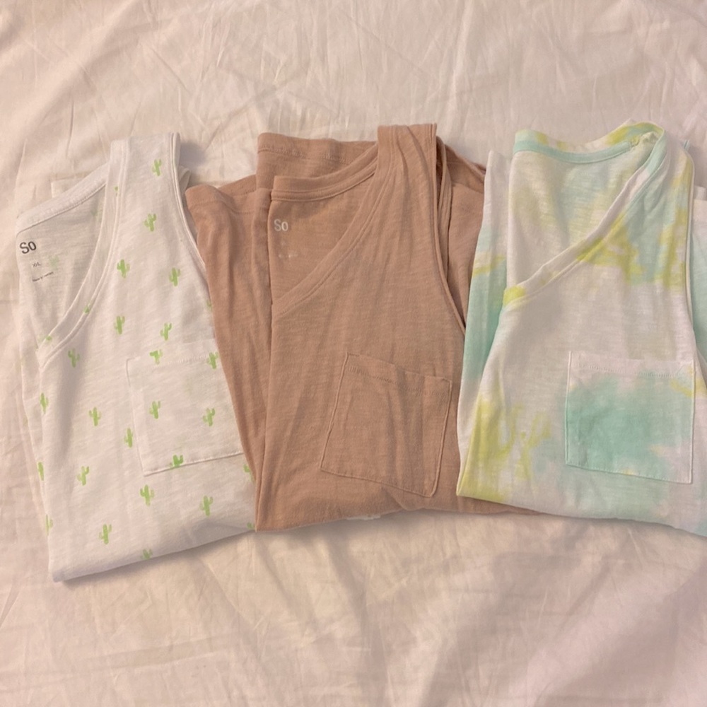 Lot of 3 XXL So v neck pocket tank tops